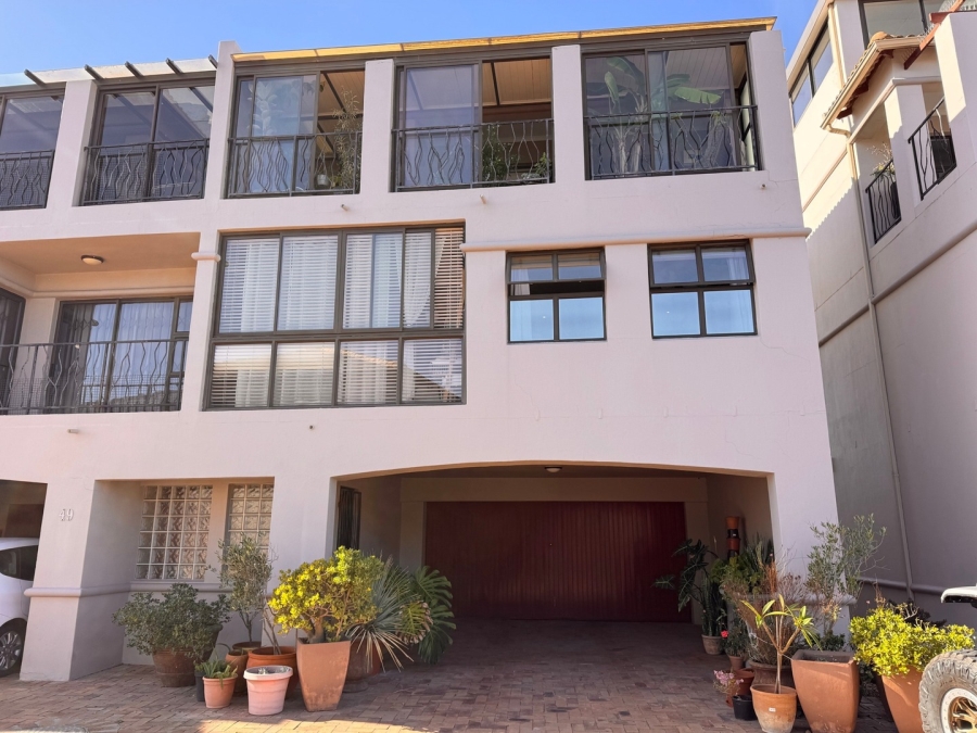 3 Bedroom Property for Sale in Big Bay Western Cape